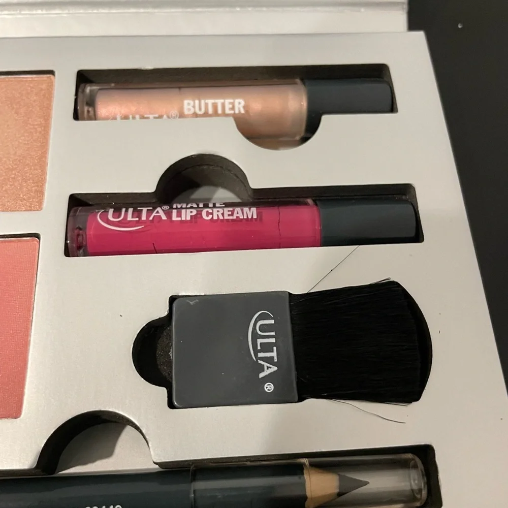 Ulta Hello Beautiful Deluxe Palette-NEW!